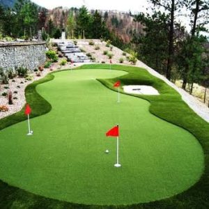 Green de golf para practicar el putt